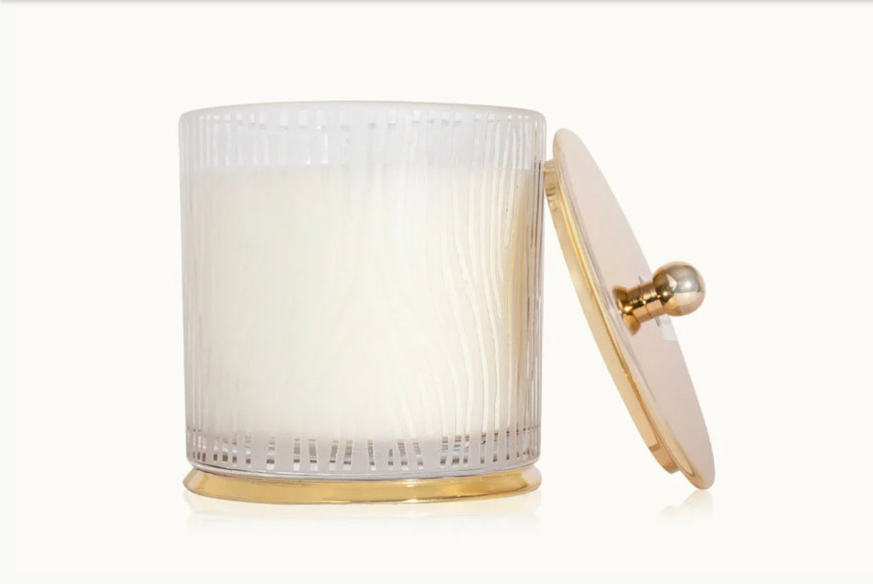 Thymes - Frasier Fir Large Frosted Wood Grain Candle
Frasier Fir Collection