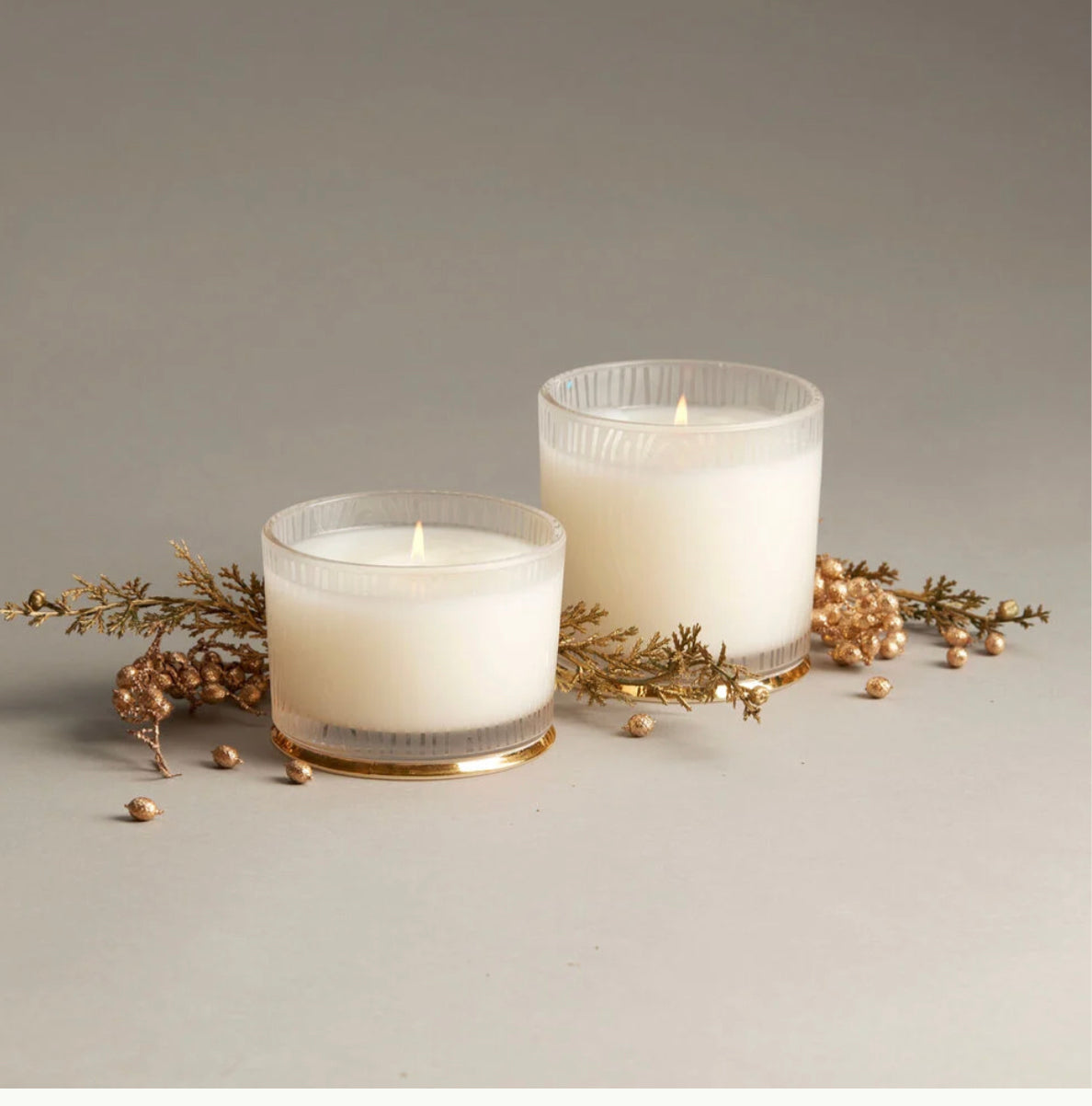 Thymes - Frasier Fir Large Frosted Wood Grain Candle
Frasier Fir Collection